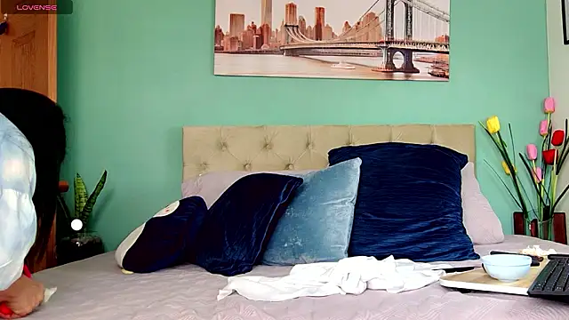 yanella fire online show from March 2026 01:19:02 PM