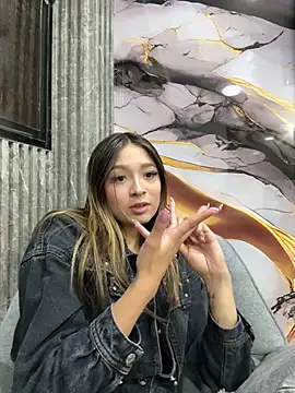 Victoria Adams14 online show from November 2025 02:33:02 AM