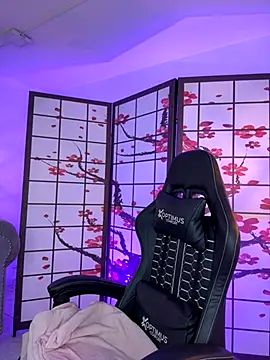 Victoria Adams14 online show from November 2025 03:00:02 AM