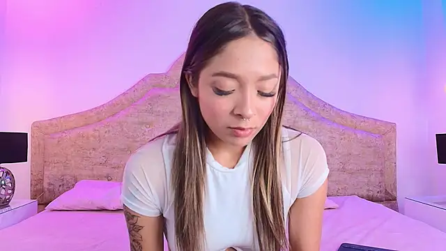 Victoria Adams14 online show from November 2025 03:34:02 AM