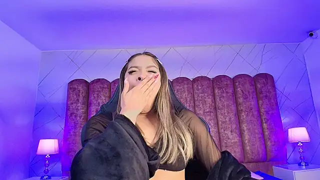 Victoria Adams14 online show from December 2025 05:08:01 AM