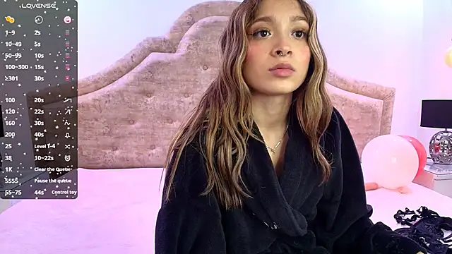 Victoria Adams14 online show from March 2025 06:18:01 PM