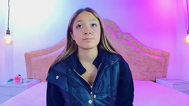 Victoria Adams14 online show from March 2025 12:47:01 PM