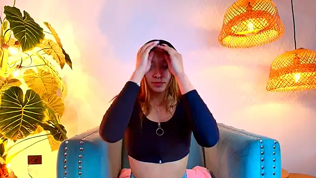 Victoria Adams14 online show from March 2025 11:55:01 AM