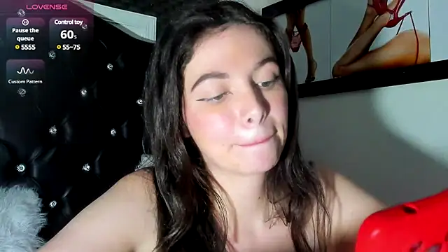 Snapshot of diana_queen_ chatting on February 2025 12:14:02 AM diana queen online show from February 2025 12:14:02 AM