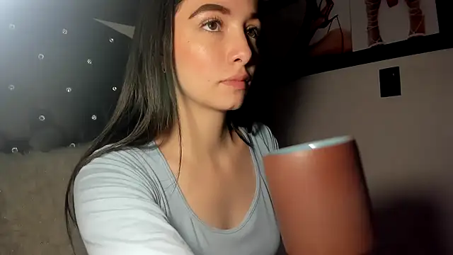 Snapshot of diana_queen_ chatting on December 2025 09:36:02 PM diana queen online show from December 2025 09:36:02 PM