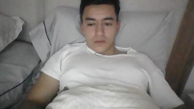 Snapshot of Estebitan_vm chatting on February 2026 01:33:02 PM Estebitan vm online show from February 2026 01:33:02 PM