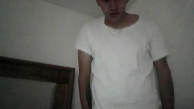 Snapshot of Estebitan_vm chatting on October 2025 02:51:02 PM Estebitan vm online show from October 2025 02:51:02 PM