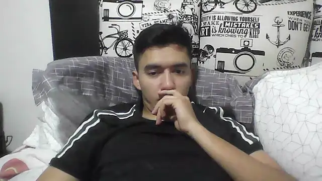 Snapshot of Estebitan_vm chatting on February 2026 06:31:01 AM Estebitan vm online show from February 2026 06:31:01 AM