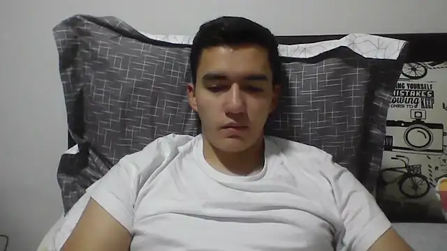 Snapshot of Estebitan_vm chatting on February 2026 04:31:01 AM Estebitan vm online show from February 2026 04:31:01 AM