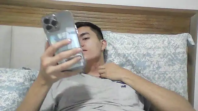 Snapshot of Estebitan_vm chatting on September 2025 05:36:01 AM Estebitan vm online show from September 2025 05:36:01 AM