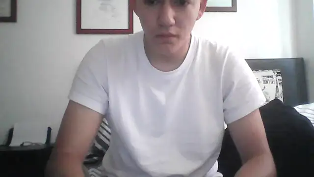 Snapshot of Estebitan_vm chatting on February 2026 02:17:02 PM Estebitan vm online show from February 2026 02:17:02 PM