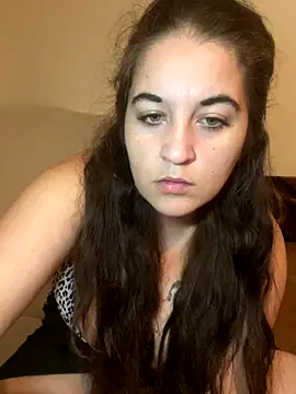 yzabell18 online show from December 2025 07:31:01 PM