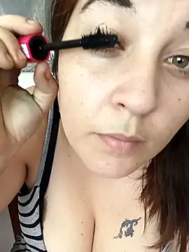 yzabell18 online show from November 2025 12:28:01 PM