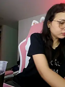 azumiichan online show from February 2026 01:06:01 AM