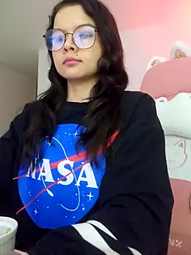 azumiichan online show from February 2026 12:10:02 AM