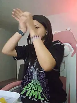 azumiichan online show from May 2026 11:57:02 PM