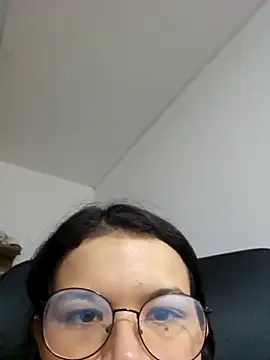 azumiichan online show from February 2026 03:35:02 AM