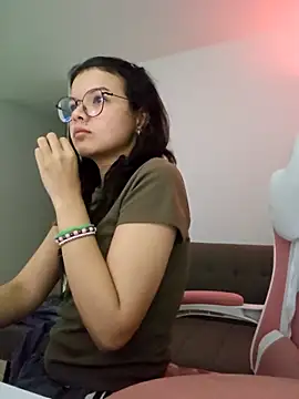 azumiichan online show from April 2026 12:39:01 AM