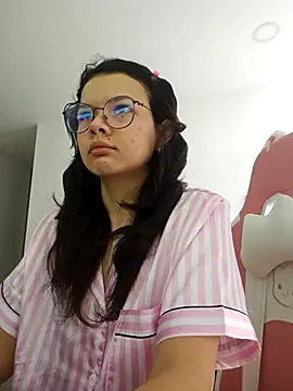 azumiichan online show from April 2026 02:14:02 PM