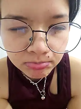azumiichan online show from May 2026 12:47:01 AM