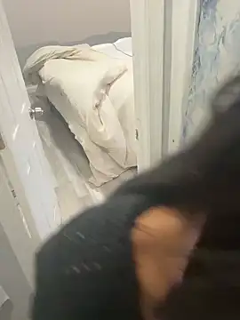 Snapshot of CamGirlLeanna chatting on January 2025 09:51:02 PM CamGirlLeanna online show from January 2025 09:51:02 PM