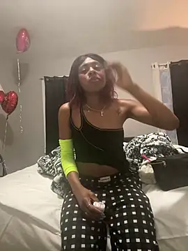 Snapshot of CamGirlLeanna chatting on February 2025 12:30:02 AM CamGirlLeanna online show from February 2025 12:30:02 AM