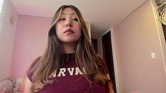 I am tori online show from April 2026 10:01:02 PM