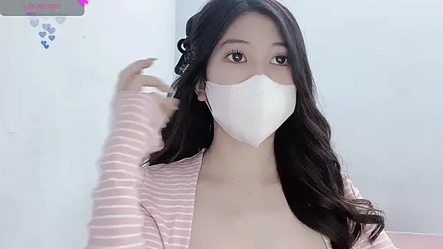 tanhxiu online show from November 2025 01:04:02 PM