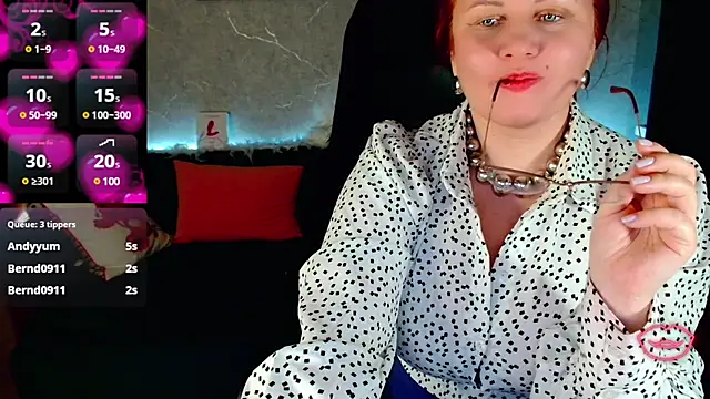 Nikki March online show from March 2025 06:29:01 PM