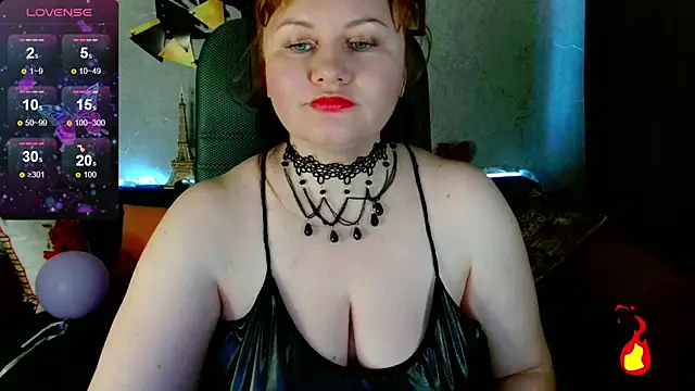 Nikki March online show from October 2025 08:25:02 AM