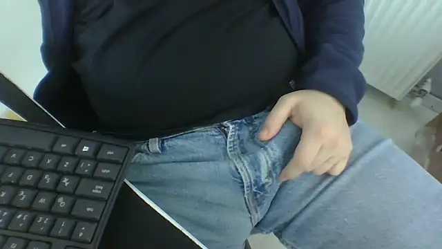 Koraymoray15 online show from March 2026 01:34:01 PM