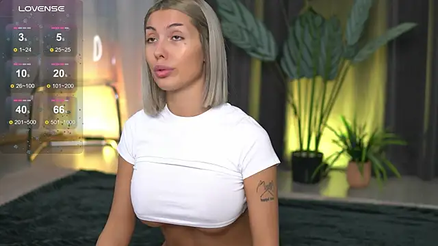 AudreyZanne online show from October 2025 06:23:02 AM