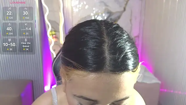 Chiara tay online show from April 2026 07:28:02 PM