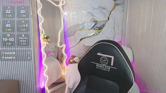 Chiara tay online show from April 2026 01:13:02 AM