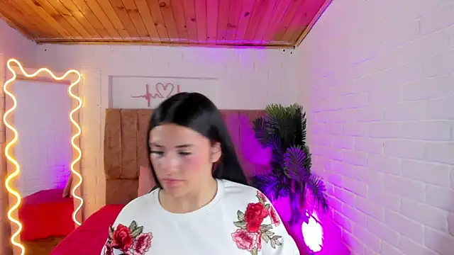 Chiara tay online show from October 2025 07:22:01 PM