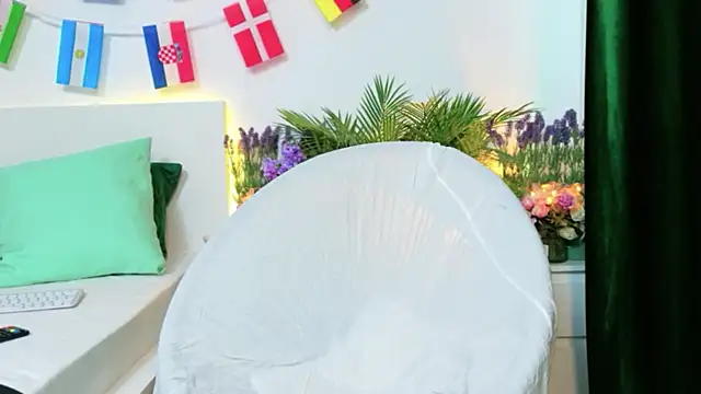 zoey marie online show from July 2026 12:45:01 PM