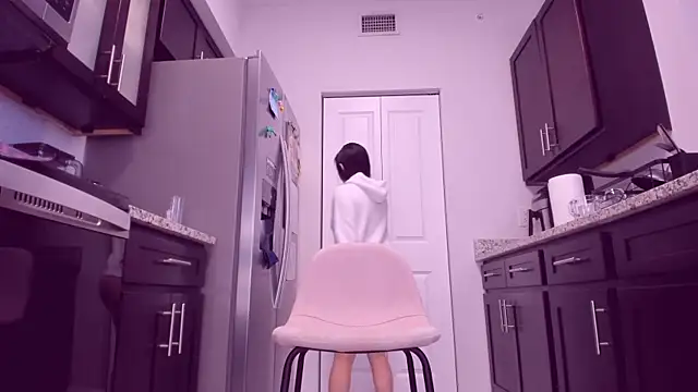 AngieDaniels1 online show from November 2025 01:15:01 PM