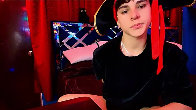 Luke Howland online show from February 2026 02:17:02 AM