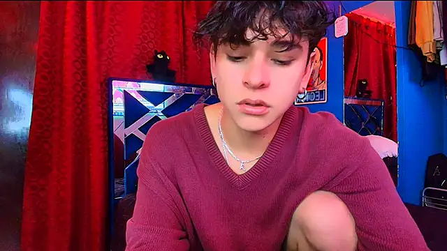 Luke Howland online show from June 2026 10:22:01 PM