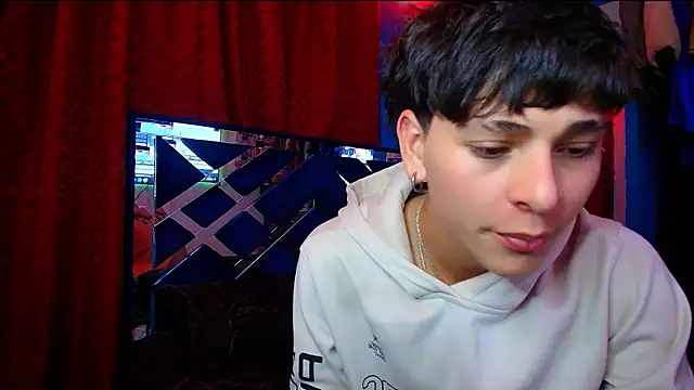Luke Howland online show from September 2025 02:28:02 AM