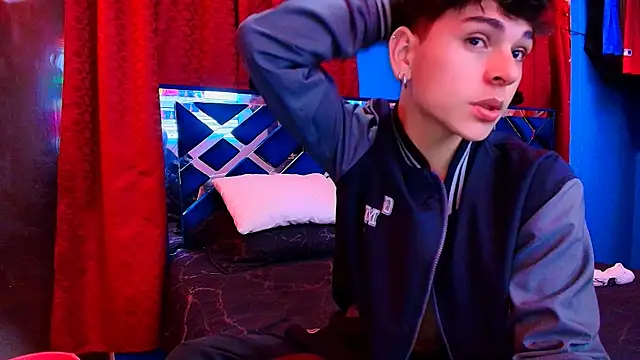 Luke Howland online show from February 2026 02:52:01 AM