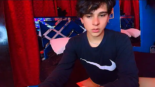 Luke Howland online show from July 2026 03:23:01 AM