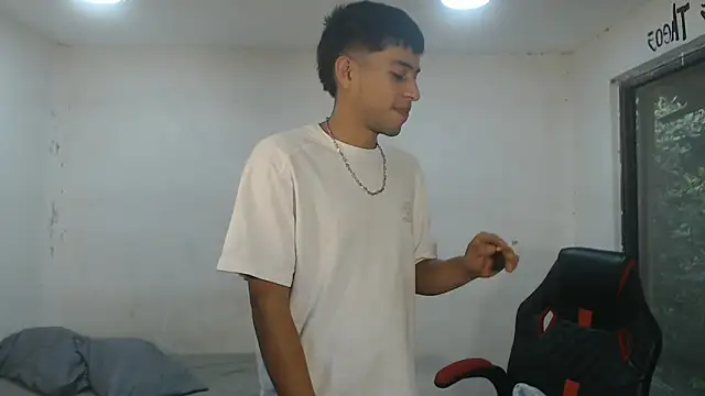 danielitopapuu online show from November 2025 12:20:01 PM