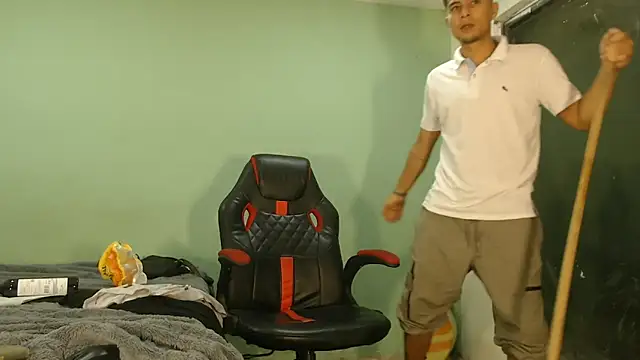 danielitopapuu online show from February 2026 03:04:02 AM