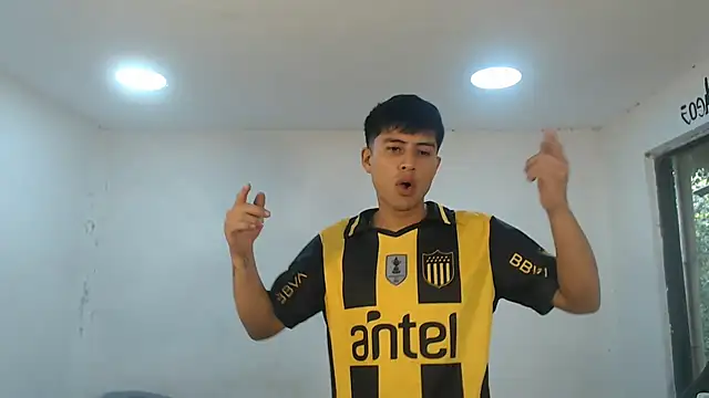 danielitopapuu online show from November 2025 02:32:01 PM