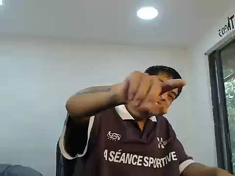 danielitopapuu online show from October 2025 12:59:02 PM