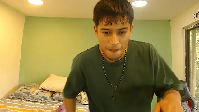 danielitopapuu online show from April 2026 08:31:01 PM