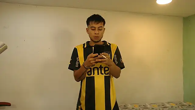 danielitopapuu online show from May 2026 12:44:01 PM