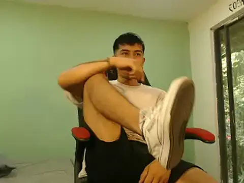 danielitopapuu online show from December 2025 02:04:01 PM